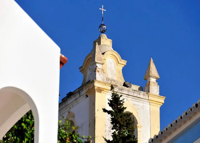 Villa Tasteful 4 Bedrooms Laginhas Modern Furnishings