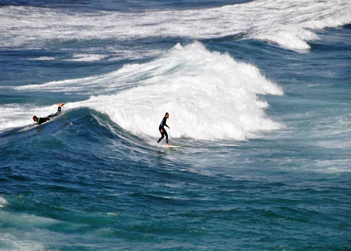 Villa Tasteful 4 Bedrooms Laginhas Modern Furnishings *