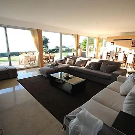 Tasteful 4 Bedrooms Laginhas Modern Furnishings Great Sea Views Villa