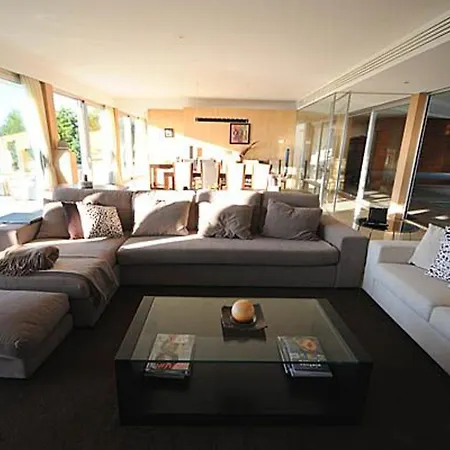 Tasteful 4 Bedrooms Laginhas Modern Furnishings Great Sea Views Villa